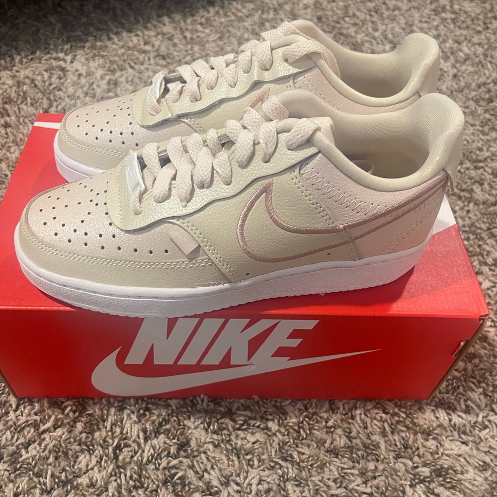 Women’s Nike Court Vision Low Premium Basketball Shoes